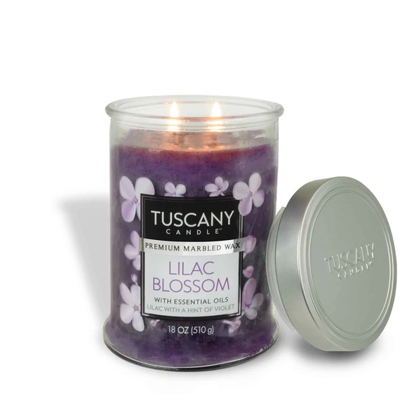 Transform any space into a blooming early spring garden, enchanting 18oz. Candle - Picture 2 of 5